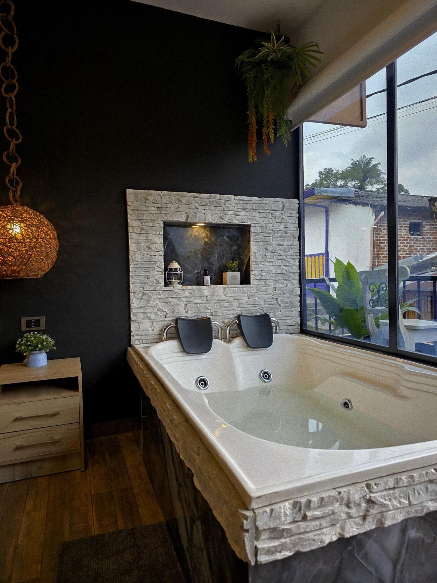 Habitacion Deluxe 2 Con Jacuzzi A 20 Mt Del Parque Salento Luaran gambar